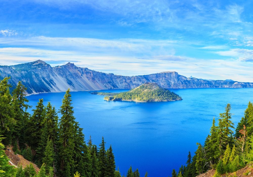 best places to visit in the usa national park with mountains, the ocean and trees