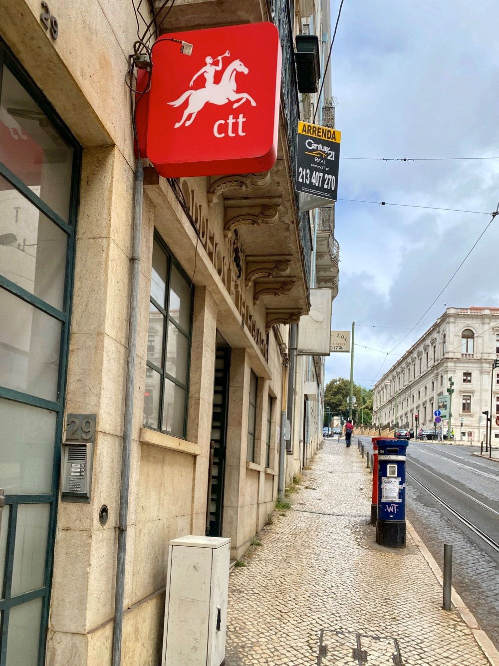 ctt office in lisbon