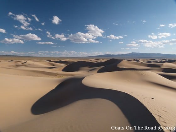 sand dunes gobi desert