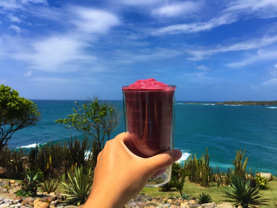 dieting when a digital nomad eating healthy smoothie diet