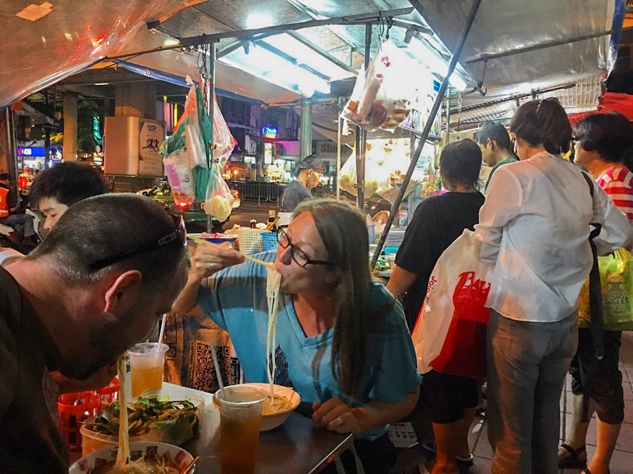 digital nomads in bangkok thailand where to eat