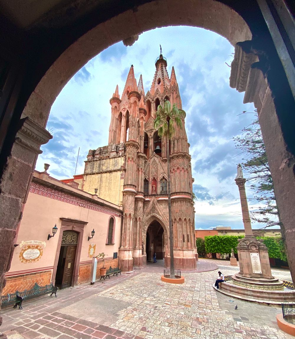 Visiting the Parroquia de San Miguel Arcángel is one of the best things to do in San Miguel de Allende
